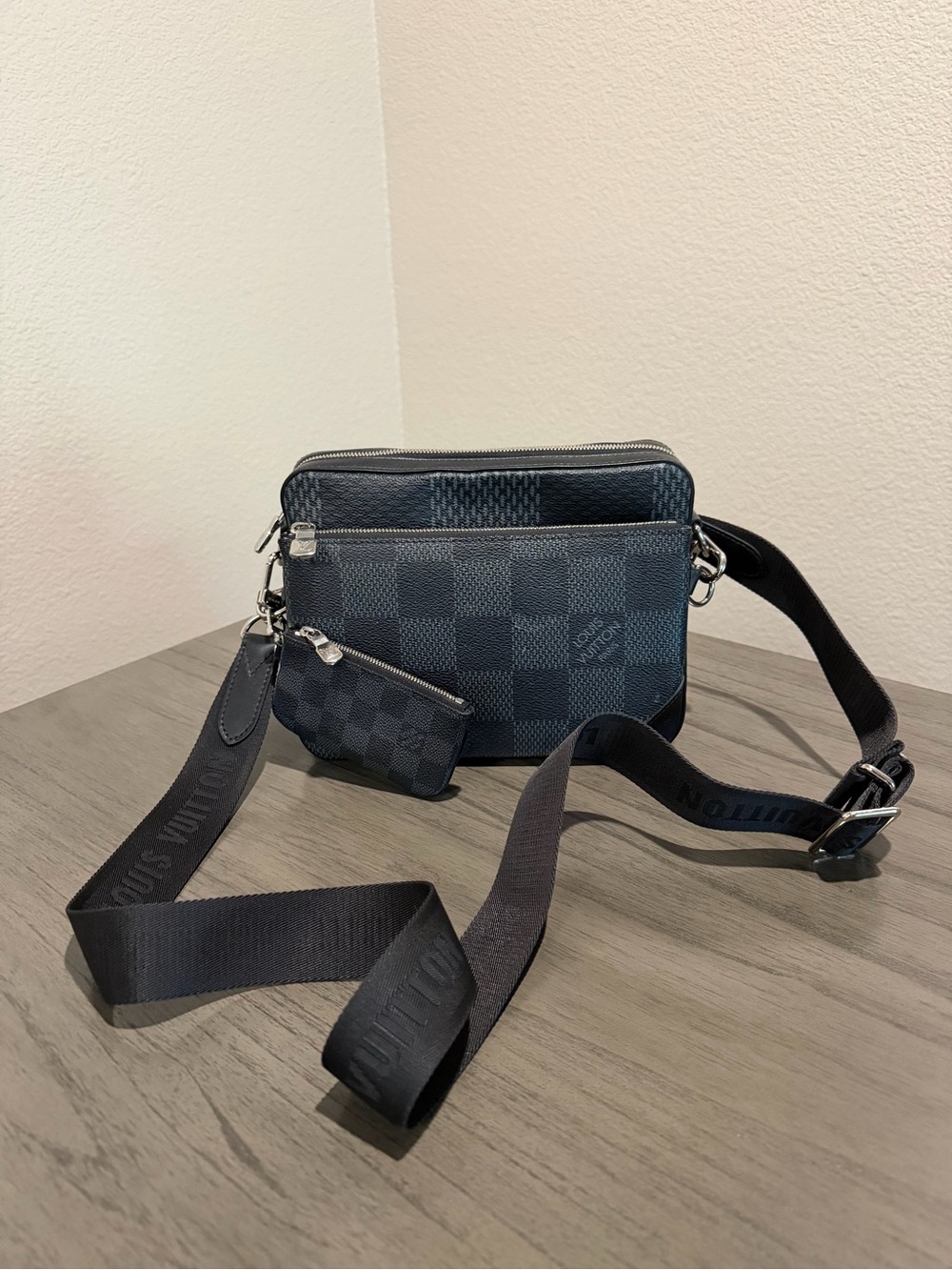 Louis Vuitton Damier Graphite Leather Compact Messenger Bag